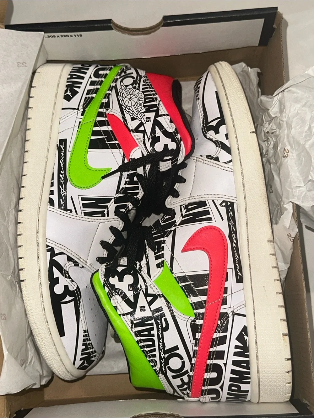 Nike graphics print